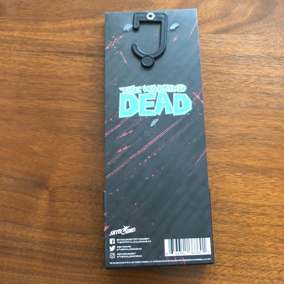 The Walking Dead- Ezekiel Socks - SDCC - Picture 4 of 5